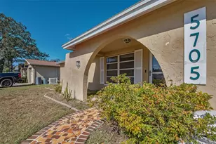 5705 Mariposa Dr, Holiday, FL 34690 - Photo 7