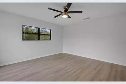 918 W Kentucky Avenue, Tampa, FL 33603 - Photo 5