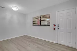 918 W Kentucky Ave, Tampa, FL 33603 - Photo 15