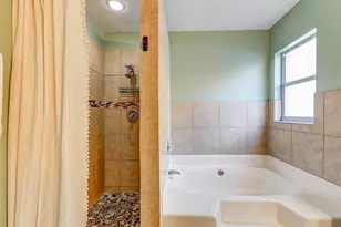 1325 Windjammer Pl, Valrico, FL 33594 - Photo 29