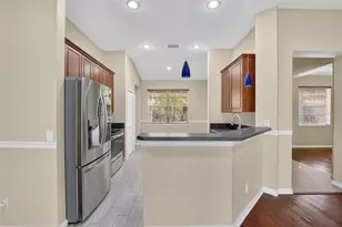 11038 Holly Cone Dr, Riverview, FL 33569 - Photo 5