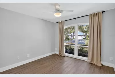 9305 Knightsbridge Court, Tampa, FL 33647 - Photo 17