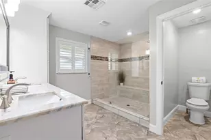 4592 40th St S, Saint Petersburg, FL 33711 - Photo 9
