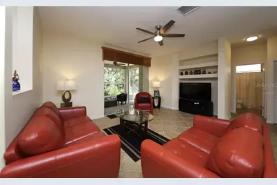 5324 Cottonwood Tree Circle, Valrico, FL 33596 - Photo 9