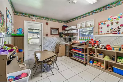 9912 N Myrtle Street, Tampa, FL 33617 - Photo 29