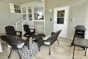 6834 Mt Pleasant Rd NE, Saint Petersburg, FL 33702 - Photo 3