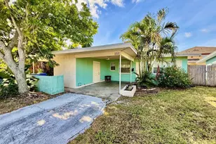 255 38th Ave SE, Saint Petersburg, FL 33705 - Photo 3