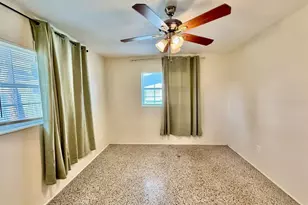 255 38th Ave SE, Saint Petersburg, FL 33705 - Photo 13