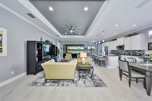 15527 Corona Del Mar Dr, Wimauma, FL 33598 - Photo 9