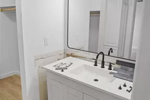 7604 Camarina Calle, Tampa, FL 33615 - Photo 9