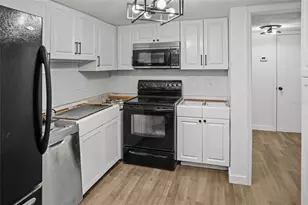 7604 Camarina Calle, Tampa, FL 33615 - Photo 17