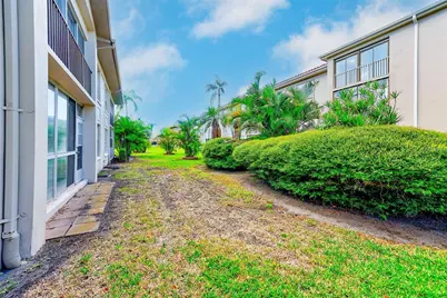 10280 Imperial Point Drive W #7, Largo, FL 33774 - Photo 13