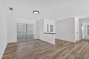 4028 Bell Grande Dr, Valrico, FL 33596 - Photo 5