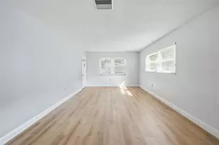 5865 37th Ave N, Saint Petersburg, FL 33710 - Photo 7