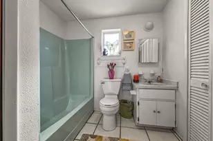 401 Davison Ave NE, Saint Petersburg, FL 33703 - Photo 21