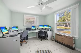 401 Davison Ave NE, Saint Petersburg, FL 33703 - Photo 25