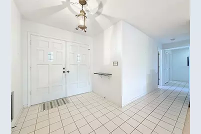 10340 Monarch Drive, Largo, FL 33774 - Photo 5