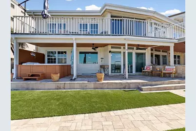 205 Dolphin Point #4, Clearwater Beach, FL 33767 - Photo 3
