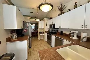 8313 Wrens Way, Largo, FL 33773 - Photo 11