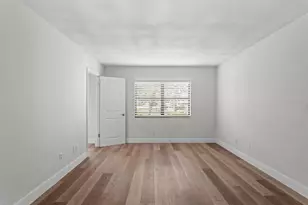 4910 Bay Street NE, Saint Petersburg, FL 33703 - Photo 13