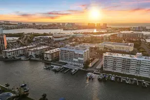 125 Island Way, Clearwater Beach, FL 33767 - Photo 53