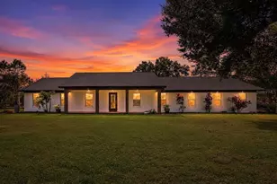 2506 Hawk Griffin Rd, Plant City, FL 33565 - Photo 1