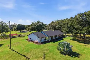 2506 Hawk Griffin Rd, Plant City, FL 33565 - Photo 53