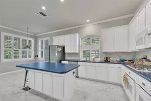 10218 Shadow Branch Dr, Tampa, FL 33647 - Photo 17