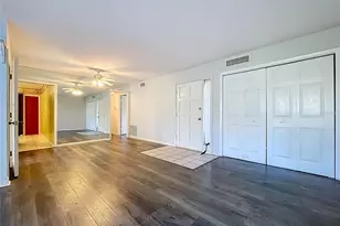 4138 Pinelake Ln, Tampa, FL 33618 - Photo 3