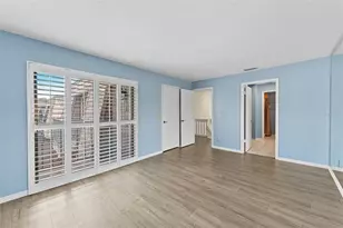 15233 W Pond Woods Dr, Tampa, FL 33618 - Photo 19