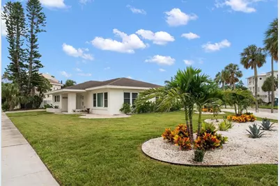 1018 Bay Esplanade, Clearwater Beach, FL 33767 - Photo 5