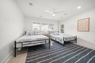 1018 Bay Esplanade, Clearwater Beach, FL 33767 - Photo 37