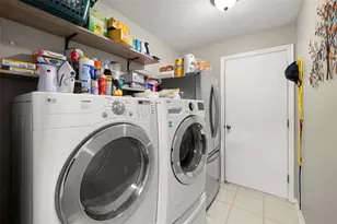 24449 Mistwood Ct, Lutz, FL 33559 - Photo 17