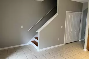 3426 High Hampton Cir, Tampa, FL 33610 - Photo 9