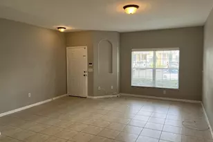 3426 High Hampton Cir, Tampa, FL 33610 - Photo 3