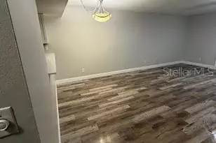 1517 Chateaux De Ville Ct, Clearwater, FL 33764 - Photo 9