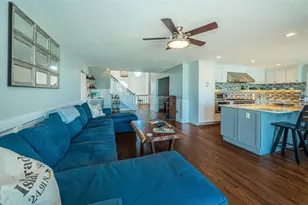 297 1st St W, Saint Petersburg, FL 33715 - Photo 31