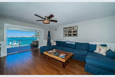 297 1st Street W, Saint Petersburg, FL 33715 - Photo 21