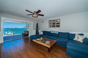 297 1st St W, Saint Petersburg, FL 33715 - Photo 21