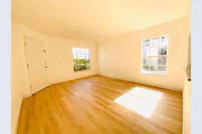 7200 E Bank Drive, Tampa, FL 33617 - Photo 5