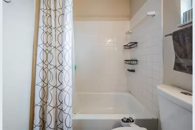 8826 109th Lane, Seminole, FL 33772 - Photo 17