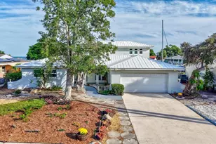 4400 Beach Dr SE, Saint Petersburg, FL 33705 - Photo 3