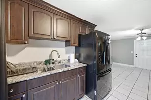 505 Lakeside Dr, Seffner, FL 33584 - Photo 95