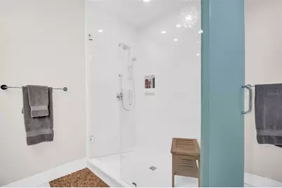 100 1st Avenue N #1706, Saint Petersburg, FL 33701 - Photo 25