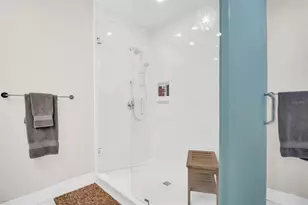 100 1st Ave N, Saint Petersburg, FL 33701 - Photo 25