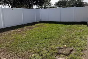 8917 Southern Charm Cir, Brooksville, FL 34613 - Photo 23