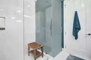 100 1st Ave N, Saint Petersburg, FL 33701 - Photo 39