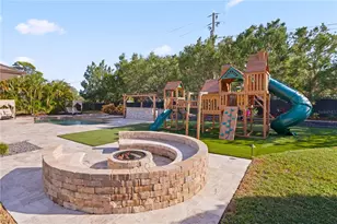 2550 Grand Lakeside Dr, Palm Harbor, FL 34684 - Photo 35