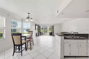 2400 Feather Sound Dr, Clearwater, FL 33762 - Photo 5