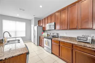 1474 Hillview Ln, Tarpon Springs, FL 34689 - Photo 5